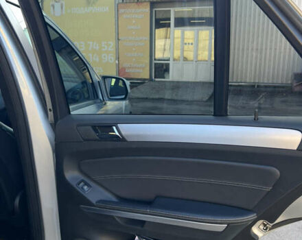 Серый Мерседес М-Класс, объемом двигателя 2.99 л и пробегом 254 тыс. км за 14499 $, фото 58 на Automoto.ua