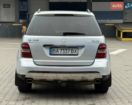 Серый Мерседес М-Класс, объемом двигателя 3.5 л и пробегом 223 тыс. км за 9999 $, фото 8 на Automoto.ua