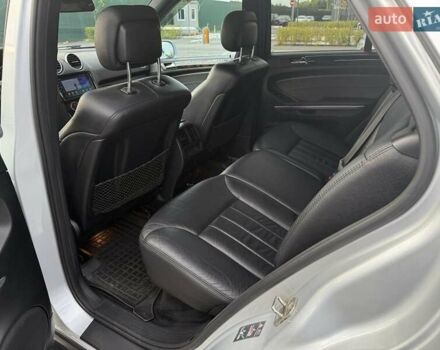 Серый Мерседес М-Класс, объемом двигателя 3 л и пробегом 406 тыс. км за 11000 $, фото 23 на Automoto.ua