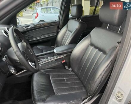 Серый Мерседес М-Класс, объемом двигателя 3 л и пробегом 406 тыс. км за 11000 $, фото 11 на Automoto.ua