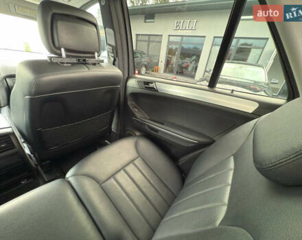 Серый Мерседес М-Класс, объемом двигателя 3 л и пробегом 275 тыс. км за 14800 $, фото 15 на Automoto.ua