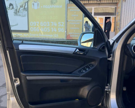 Серый Мерседес М-Класс, объемом двигателя 2.99 л и пробегом 254 тыс. км за 14499 $, фото 39 на Automoto.ua