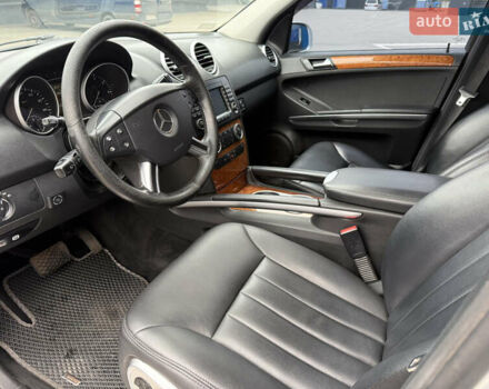 Серый Мерседес М-Класс, объемом двигателя 3.5 л и пробегом 223 тыс. км за 9999 $, фото 29 на Automoto.ua