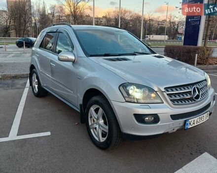 Серый Мерседес М-Класс, объемом двигателя 3 л и пробегом 406 тыс. км за 10500 $, фото 3 на Automoto.ua