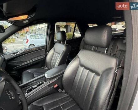 Серый Мерседес М-Класс, объемом двигателя 3 л и пробегом 406 тыс. км за 11000 $, фото 13 на Automoto.ua