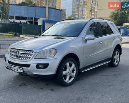 Серый Мерседес М-Класс, объемом двигателя 3.5 л и пробегом 210 тыс. км за 8400 $, фото 3 на Automoto.ua