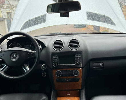 Сірий Мерседес М-Клас, об'ємом двигуна 3.5 л та пробігом 258 тис. км за 10500 $, фото 7 на Automoto.ua
