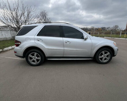 Сірий Мерседес М-Клас, об'ємом двигуна 3.5 л та пробігом 248 тис. км за 10599 $, фото 7 на Automoto.ua