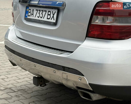 Сірий Мерседес М-Клас, об'ємом двигуна 3.5 л та пробігом 223 тис. км за 8999 $, фото 22 на Automoto.ua