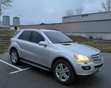 Серый Мерседес М-Класс, объемом двигателя 3.5 л и пробегом 234 тыс. км за 11700 $, фото 8 на Automoto.ua