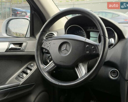 Серый Мерседес М-Класс, объемом двигателя 3 л и пробегом 275 тыс. км за 14800 $, фото 25 на Automoto.ua