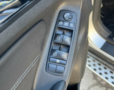 Серый Мерседес М-Класс, объемом двигателя 2.99 л и пробегом 254 тыс. км за 14499 $, фото 41 на Automoto.ua