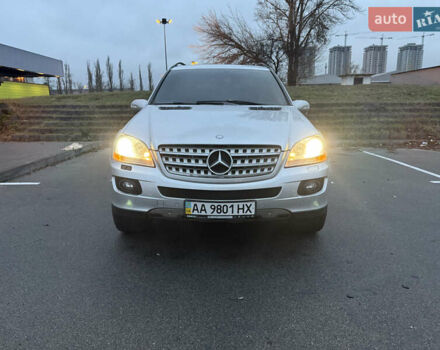 Серый Мерседес М-Класс, объемом двигателя 3.5 л и пробегом 234 тыс. км за 11700 $, фото 6 на Automoto.ua