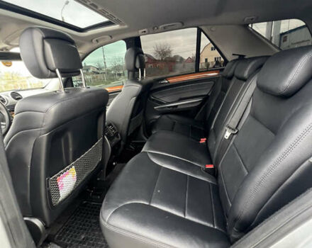 Сірий Мерседес М-Клас, об'ємом двигуна 3.5 л та пробігом 248 тис. км за 10599 $, фото 15 на Automoto.ua