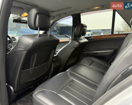 Сірий Мерседес М-Клас, об'ємом двигуна 3.5 л та пробігом 223 тис. км за 8999 $, фото 34 на Automoto.ua