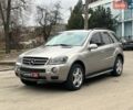 Сірий Мерседес М-Клас, об'ємом двигуна 5.5 л та пробігом 350 тис. км за 8490 $, фото 1 на Automoto.ua