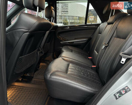 Серый Мерседес М-Класс, объемом двигателя 3 л и пробегом 406 тыс. км за 11000 $, фото 21 на Automoto.ua