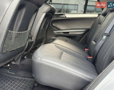 Серый Мерседес М-Класс, объемом двигателя 3 л и пробегом 275 тыс. км за 14800 $, фото 20 на Automoto.ua