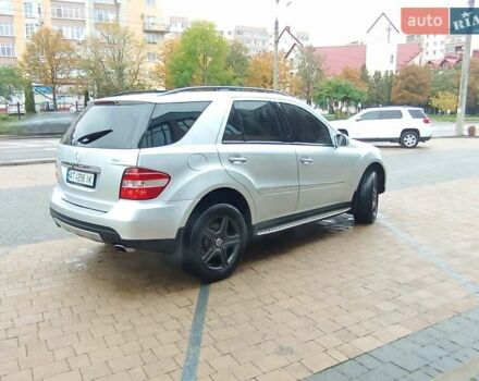Сірий Мерседес М-Клас, об'ємом двигуна 3.5 л та пробігом 262 тис. км за 12600 $, фото 6 на Automoto.ua