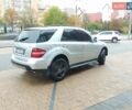 Сірий Мерседес М-Клас, об'ємом двигуна 3.5 л та пробігом 262 тис. км за 12600 $, фото 6 на Automoto.ua