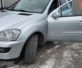 Сірий Мерседес М-Клас, об'ємом двигуна 3 л та пробігом 469 тис. км за 12500 $, фото 1 на Automoto.ua