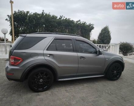 Серый Мерседес М-Класс, объемом двигателя 3.5 л и пробегом 270 тыс. км за 13000 $, фото 14 на Automoto.ua