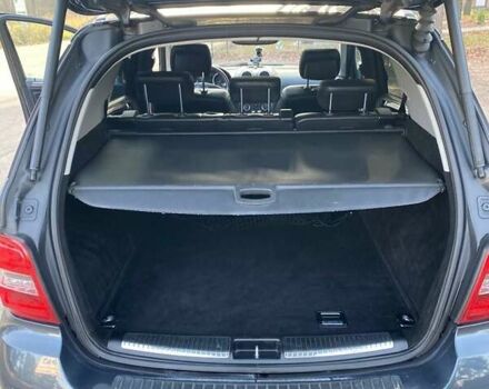 Сірий Мерседес М-Клас, об'ємом двигуна 3.5 л та пробігом 200 тис. км за 11500 $, фото 23 на Automoto.ua