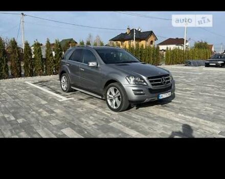 Серый Мерседес М-Класс, объемом двигателя 3 л и пробегом 280 тыс. км за 17000 $, фото 30 на Automoto.ua