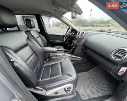 Сірий Мерседес М-Клас, об'ємом двигуна 3 л та пробігом 375 тис. км за 16500 $, фото 20 на Automoto.ua