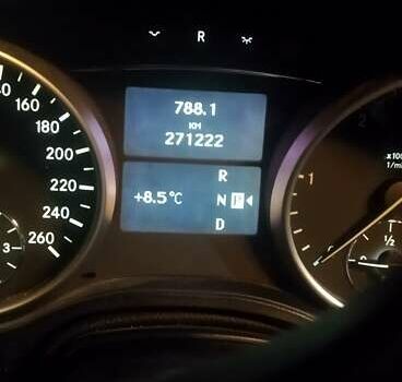 Сірий Мерседес М-Клас, об'ємом двигуна 3 л та пробігом 271 тис. км за 17499 $, фото 10 на Automoto.ua