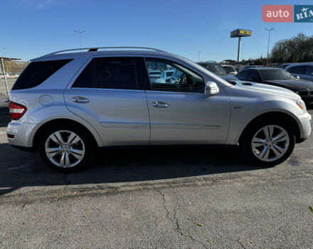 Серый Мерседес М-Класс, объемом двигателя 3 л и пробегом 245 тыс. км за 11900 $, фото 5 на Automoto.ua