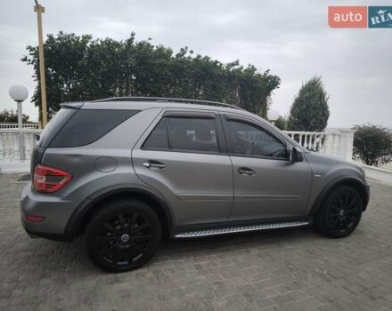 Серый Мерседес М-Класс, объемом двигателя 3.5 л и пробегом 270 тыс. км за 13000 $, фото 12 на Automoto.ua