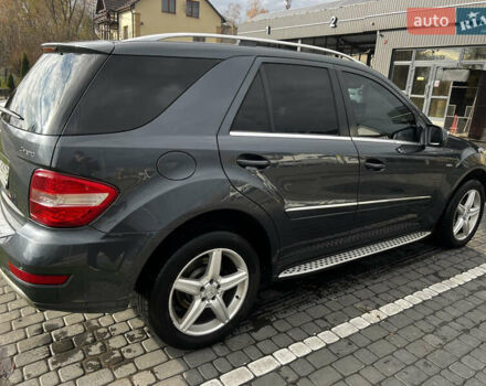 Серый Мерседес М-Класс, объемом двигателя 2.99 л и пробегом 293 тыс. км за 16500 $, фото 7 на Automoto.ua