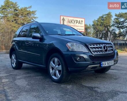 Сірий Мерседес М-Клас, об'ємом двигуна 3.5 л та пробігом 200 тис. км за 11500 $, фото 2 на Automoto.ua