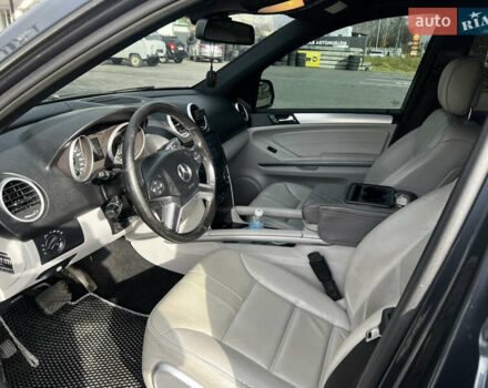 Серый Мерседес М-Класс, объемом двигателя 2.99 л и пробегом 293 тыс. км за 16500 $, фото 10 на Automoto.ua