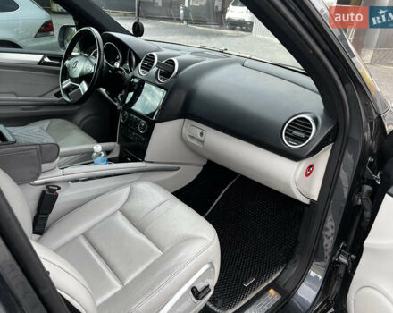 Серый Мерседес М-Класс, объемом двигателя 2.99 л и пробегом 293 тыс. км за 16500 $, фото 15 на Automoto.ua