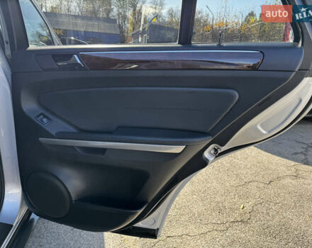 Серый Мерседес М-Класс, объемом двигателя 3 л и пробегом 245 тыс. км за 11900 $, фото 12 на Automoto.ua