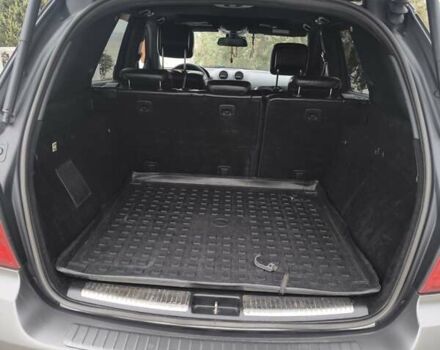 Серый Мерседес М-Класс, объемом двигателя 3.5 л и пробегом 270 тыс. км за 13000 $, фото 10 на Automoto.ua