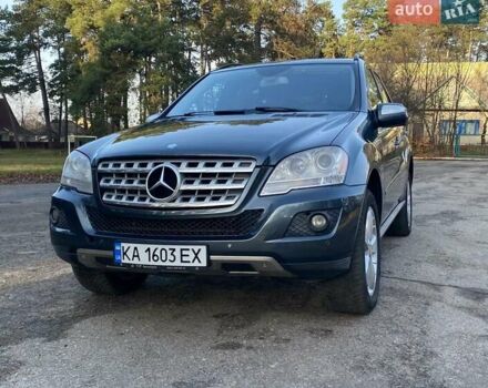 Сірий Мерседес М-Клас, об'ємом двигуна 3.5 л та пробігом 200 тис. км за 11500 $, фото 10 на Automoto.ua