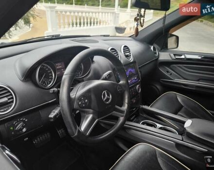 Серый Мерседес М-Класс, объемом двигателя 3.5 л и пробегом 270 тыс. км за 13000 $, фото 4 на Automoto.ua