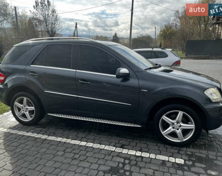 Серый Мерседес М-Класс, объемом двигателя 2.99 л и пробегом 293 тыс. км за 16500 $, фото 6 на Automoto.ua