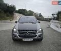 Серый Мерседес М-Класс, объемом двигателя 3.5 л и пробегом 270 тыс. км за 13000 $, фото 1 на Automoto.ua