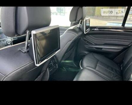 Серый Мерседес М-Класс, объемом двигателя 3 л и пробегом 280 тыс. км за 17000 $, фото 15 на Automoto.ua