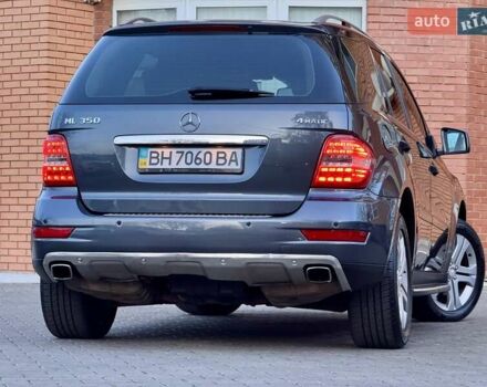Сірий Мерседес М-Клас, об'ємом двигуна 3.5 л та пробігом 163 тис. км за 14400 $, фото 34 на Automoto.ua