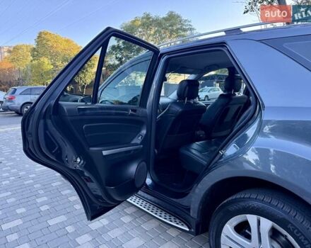 Мерседес М-Класс 2011 в Одессе на Automoto.ua Серый Мерседес М-Класс, объемом двигателя 3.5 л и пробегом 163 тыс. км за 13900 $, фото 53 на Automoto.ua