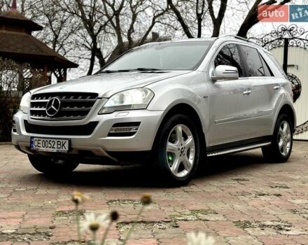 Сірий Мерседес М-Клас, об'ємом двигуна 2.99 л та пробігом 317 тис. км за 15700 $, фото 65 на Automoto.ua