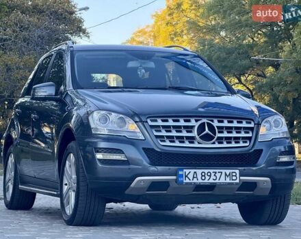 Мерседес М-Класс 2011 в Одессе на Automoto.ua Серый Мерседес М-Класс, объемом двигателя 3.5 л и пробегом 163 тыс. км за 13900 $, фото 2 на Automoto.ua