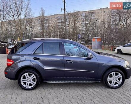 Сірий Мерседес М-Клас, об'ємом двигуна 3.5 л та пробігом 163 тис. км за 14400 $, фото 16 на Automoto.ua