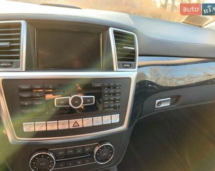 Серый Мерседес М-Класс, объемом двигателя 2.99 л и пробегом 209 тыс. км за 20700 $, фото 15 на Automoto.ua