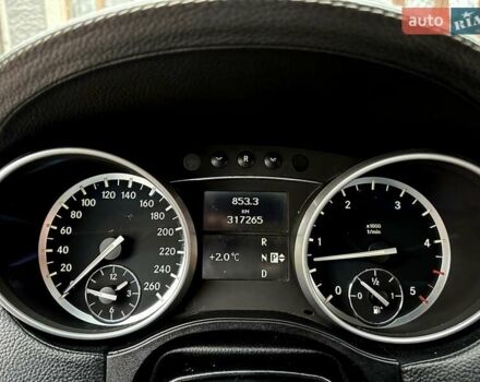 Сірий Мерседес М-Клас, об'ємом двигуна 2.99 л та пробігом 317 тис. км за 15700 $, фото 43 на Automoto.ua